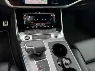 Audi A6 2021 г., черен – снимка 17