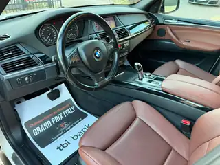 BMW X5 2012 г., бял – снимка 11