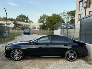 Mercedes-Benz E 220 2018 г., черен – снимка 5