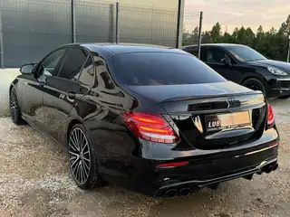 Mercedes-Benz E 220 2018 г., черен – снимка 7