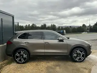 Porsche Cayenne 2013 г., кафяв – снимка 4