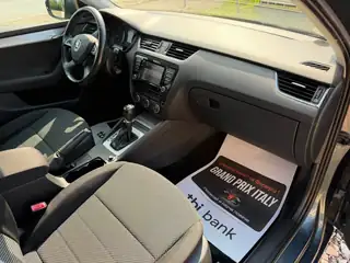 Skoda Octavia 2015 г., тъмно сив – снимка 13