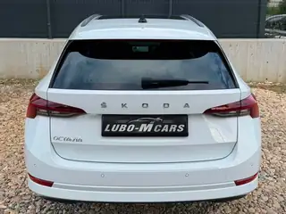 Skoda Octavia 2021 г., бял – снимка 8