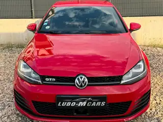 VW Golf 2015 г., червен – снимка 2