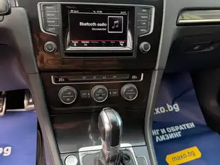 VW Golf 2015 г., червен – снимка 16