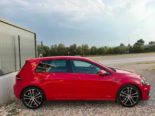 VW Golf 2015 г., червен – снимка 4