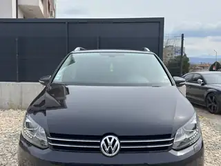 VW Touran 2013 г., черен – снимка 2